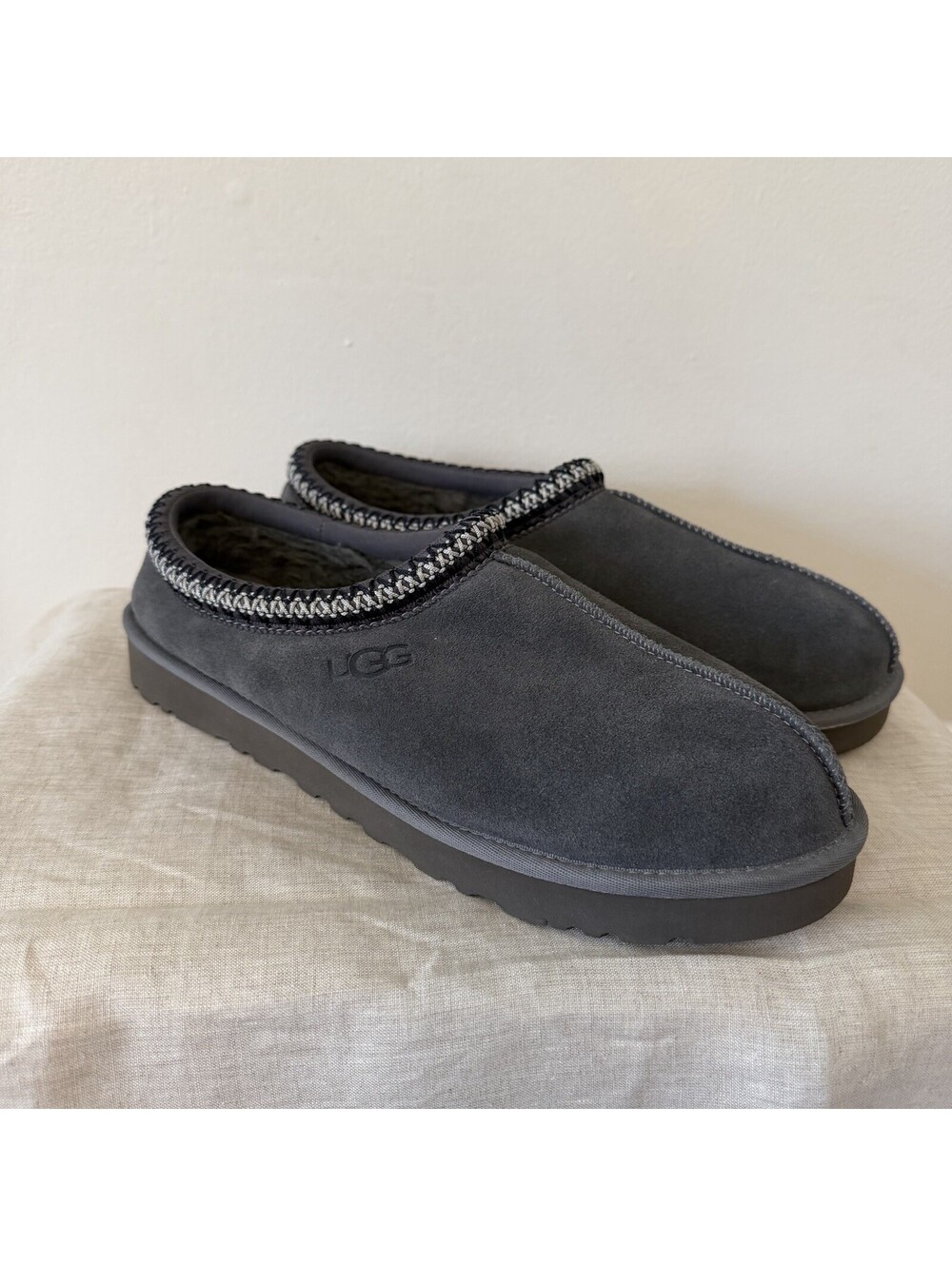 UGG TASMAN BRAID DARK GREY SUEDE SHEEPSKIN SLIPPERS SHOES SIZE US 12 Men